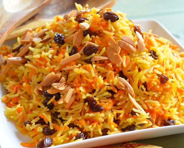 طريقة عمل رز بخاري بالجزر