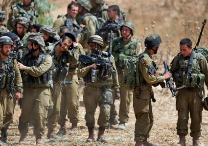 الاحتلال يدفع بقوات إضافية على حدود غزة