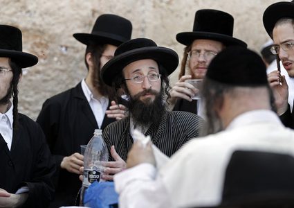 78 مستوطنا وطالبا تلموديا يقتحمون المسجد الأقصى