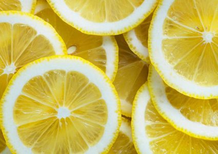 فوائد "مذهلة" لليمون.. من الشم حتى الأكل