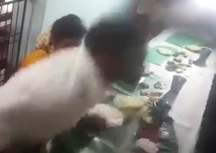 عريس يقلب المائدة ليلة زفافه بسبب "مزحة" صحن الأرز