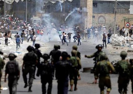 مواجهات مع الاحتلال عند المدخل الشمالي لمدينة البيرة