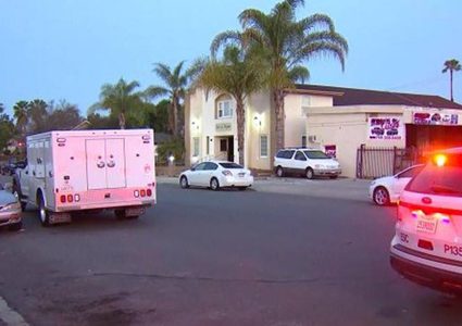 الاعتداء على مسجدين بالحرق في كاليفورنيا