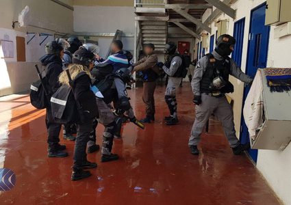 أبو بكر: الهجمة على السجون تشتد مع قرب الانتخابات الإسرائيلية