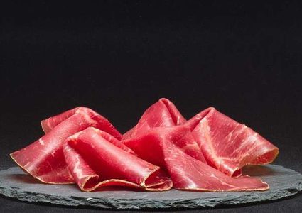 تقرير يكشف ارتباط اللحوم المعالجة بالسرطان