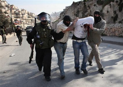 "مستعربون" يعتقلون ثلاثة طلبة من داخل حرم جامعة بيرزيت