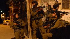 الاحتلال يداهم منزل أسير شرق بيت لحم