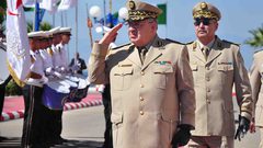 الجزائر.. قائد الجيش يطالب بإعلان بوتفليقة "غير لائق" بالمنصب