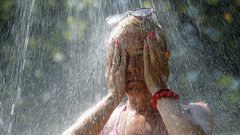 هرمون ومنشط... 5 أسرار قد تسمعها لأول مرة عن الاستحمام