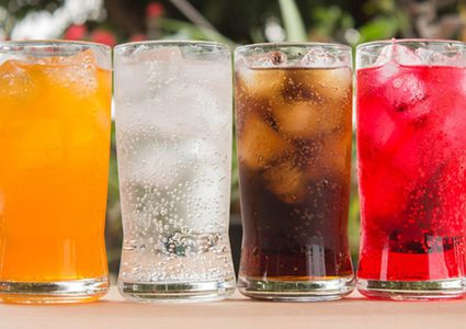 ماذا يحدث لجسدك بعد تناول المشروب الغازي؟