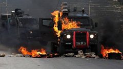 حرق جيب بمواجهات مع الاحتلال على مدخل البيرة