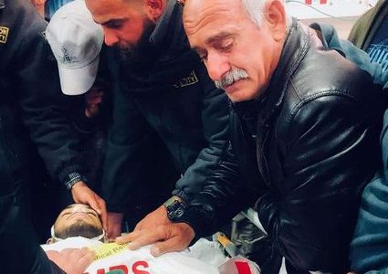 بيت لحم تشيع الشهيد المسعف ووالده يروي اللحظات الأخيرة في حياته