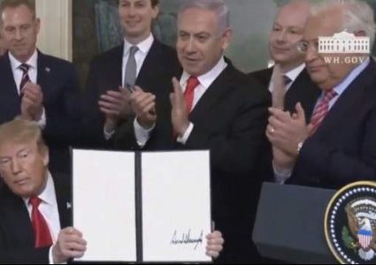 "آي": الجولان هدية ترامب لنتانياهو لإعادة انتخابه رئيسا للوزراء