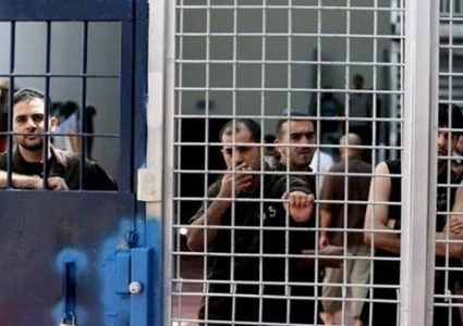 "شؤون الأسرى" تحذر من خطورة الوضع الصحي للأسيرين وشاحي وسالم