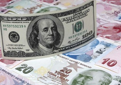الليرة التركية تخسر 5%.. وأردوغان يتهم الغرب بـ"التضييق"
