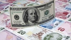 الليرة التركية تخسر 5%.. وأردوغان يتهم الغرب بـ"التضييق"