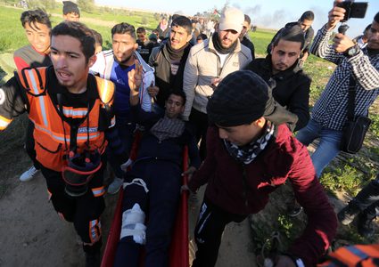 إصابات بالرصاص الحي والإختناق شرق قطاع غزة