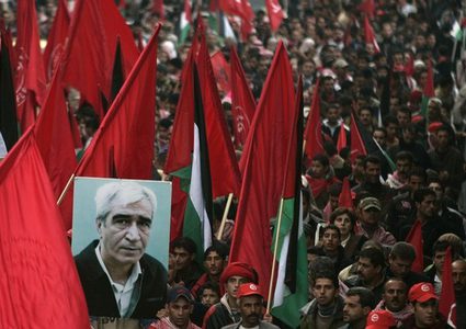 الشعبية: الأرض هي عنوان الصراع الرئيسي وحمايتها واجب وطني