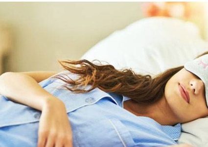 6 أشياء يجب التخلص منها قبل النوم لتجنب الضرر