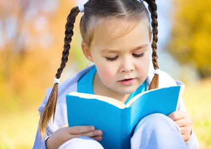 فوائد القراءة المهمة وكيفية تشجيع الأطفال عليها