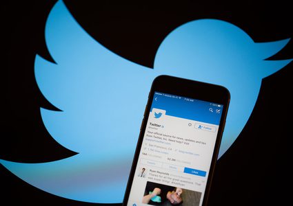 "خدعة 2007" تجتاح تويتر.. والشركة تعلق بنصيحة