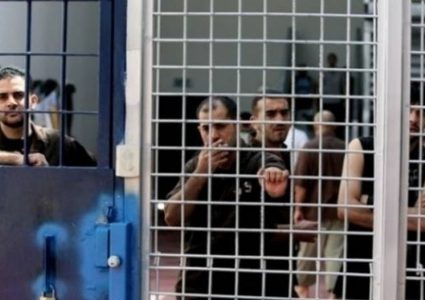 الاسرى سيشرعون بالإضراب عن الطعام في7 نيسان القادم