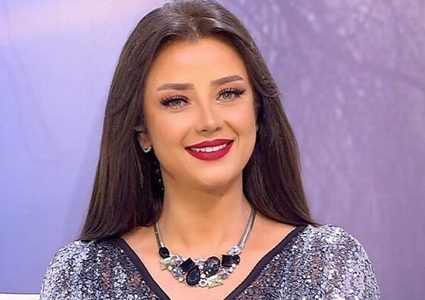 "أنا بومة".. رضوى الشربيني تسخر من تسببها فى طلاق سمية وسعد