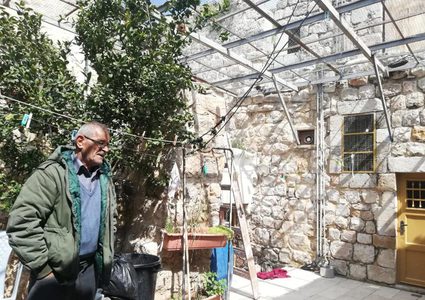 عائلة اقنيبي...تقف في حلق الاحتلال