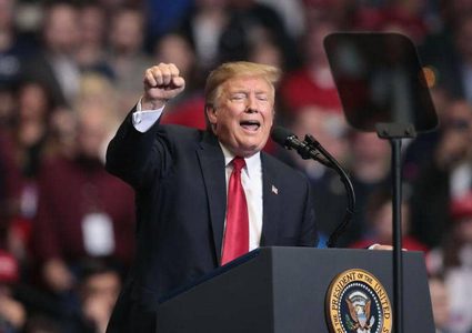 ترامب يواصل هجومه على سياسة "الفيدرالي"