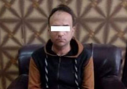 حاصل على ثانوية ينتحل صفة طبيب ويفتح عيادتين بالمحلة