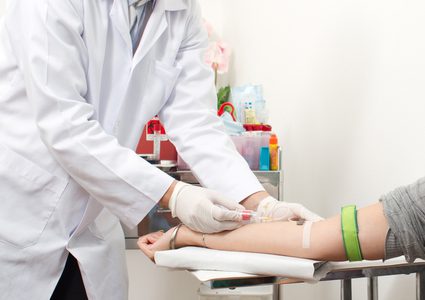 عالج مشاكل فقر الدم بمكملات الحديد والفيتامينات