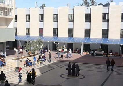 النتشة يلتقي بممثلي دفعات كلية الطب وعلوم الصحة