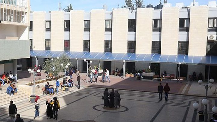 النتشة يلتقي بممثلي دفعات كلية الطب وعلوم الصحة