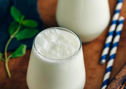 كيف تؤثر البكتيريا في الزبادي على صحة المعدة