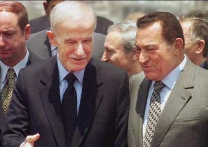 مبارك: "إسرائيل" اشترطت اعتراف سوريا بها لاسترداد الجولان