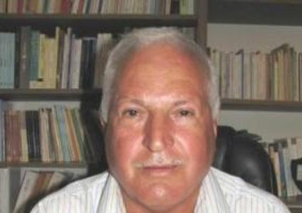 من كيس غيرك يا مذرّي "ذَرّي"!