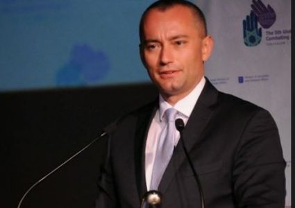 مسؤول أممي كبير يصل غزة