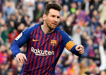 ميسي يهزم رونالدو ونيمار في "سباق الدولارات"