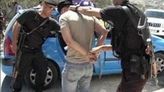 الشرطة تلقي القبض على 6 اشخاص مشتبه بهم بلعب القمار