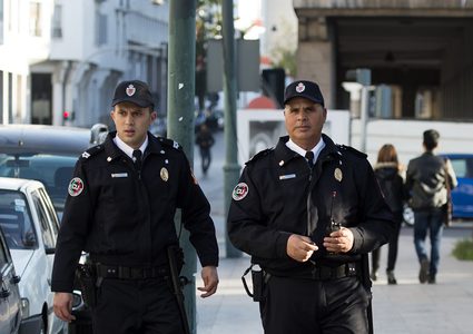 معلمة تخدع سجينا سابقا وعسكريا بكونها زوجة لهما في آن واحد