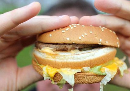 خبر سار للنباتيين.. برغر "جديد" خال من اللحم