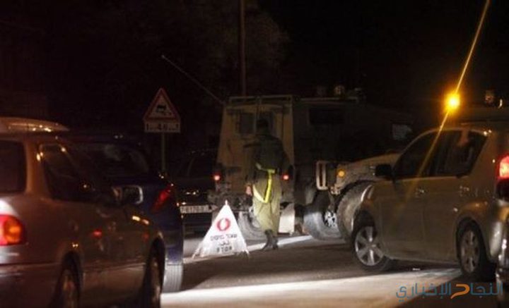 الاحتلال يعيق تحركات المواطنين في محافظة الخليل