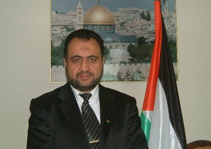 الاحتلال يفرج عن وزير الأسرى الأسبق "وصفي قبها"