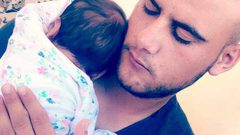 ارهاب مستوطن حرم الطفلة جوان من حضن أبيها