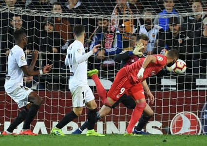 فالنسيا الثائر يلحق الهزيمة التاسعة بريال مدريد