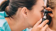 الأذن الصمغية وكيفية علاجها؟
