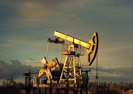 المخاوف الاقتصادية "تهبط" بأسعار النفط