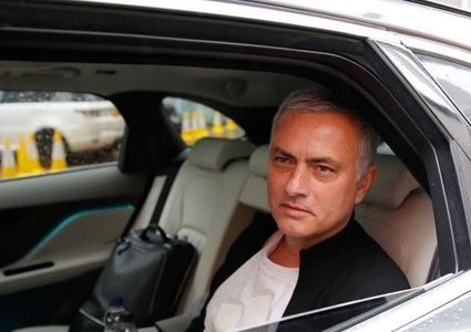 ناديان إيطاليان يتنافسان على جوزيه مورينيو