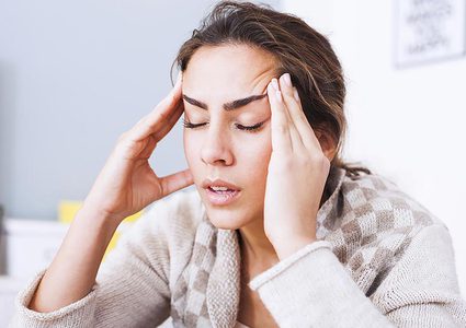 علاج صداع الرأس بالمسكنات والماء