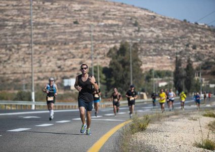 الاحتلال يغلق الشارع الواصل بين القدس وبيت لحم